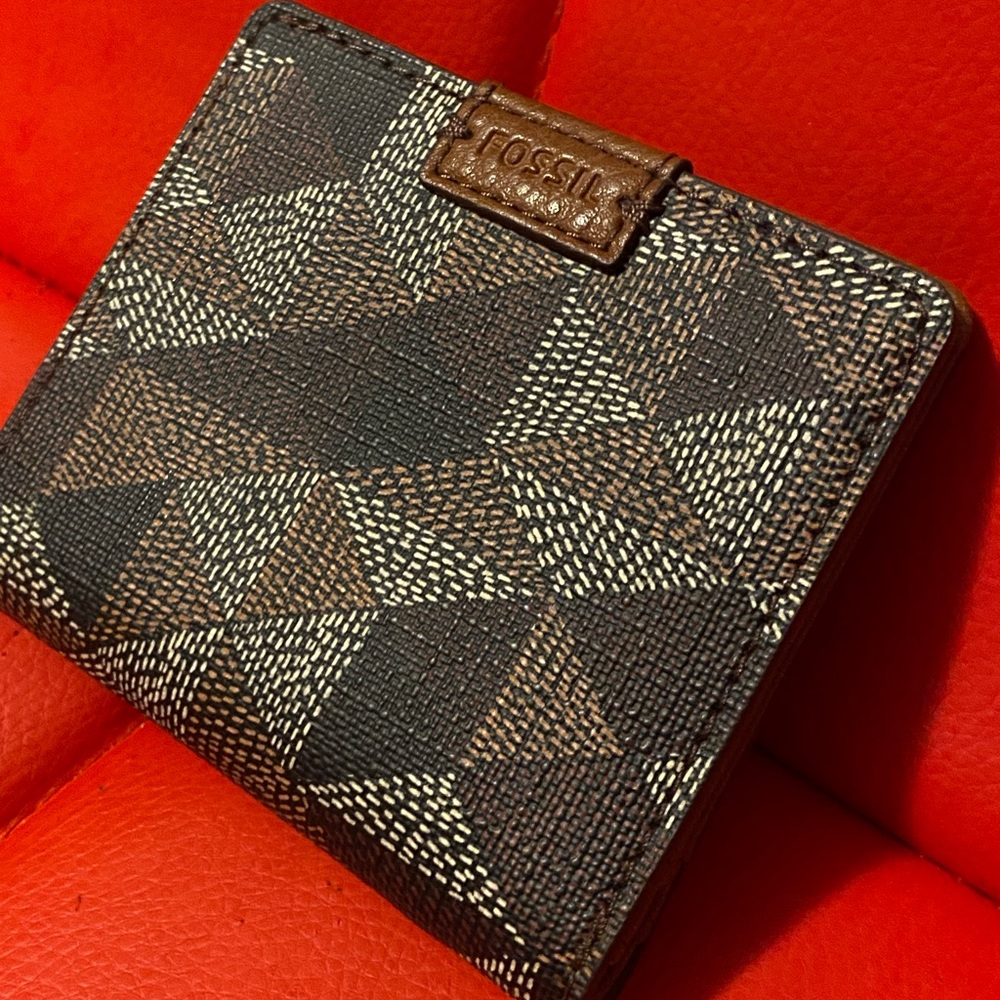 Fossil Wallet